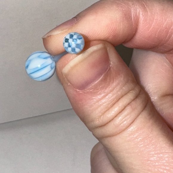 14 Gauge Blue and White Checkerboard Belly Ring - Picture 14 of 14